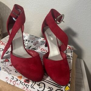 D&G Red Suede Crisscross Ankle-Strap Pointed-Toe Heels